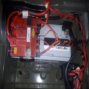 제네시스 EQ900 배터리교체 서울 경기 인천 일부 출장밧데리 빠른출장 로케트AGM105