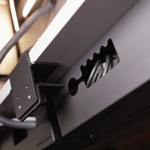 버니언스 무타공 멀티탭정리함 책상 선반 트레이 콘센트 전선정리 멀티탭거치대