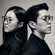 유명 디자이너의 블랙 임팩트를 완성하는 일본 아이웨어 장인의 작품