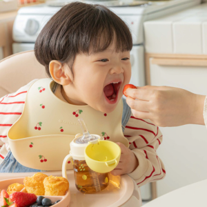 그린핑거 베베그로우 실리콘 턱받이(체리)