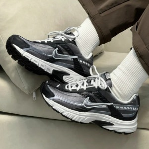 나이키 이니시에이터 앤트러사이트 스모크 그레이 IB3083-001