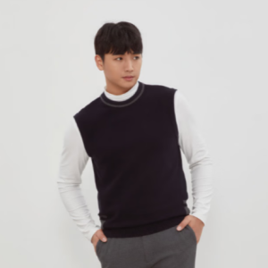 [헤지스 골프] [간절기필수템][ONLINE EXCLUSIVE] 네이비 남성 인타샤 로고 니트 베스트 HUSW4C920N3