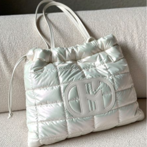 [헤지스 액세서리] 아이보리 패딩 라지 숄더백