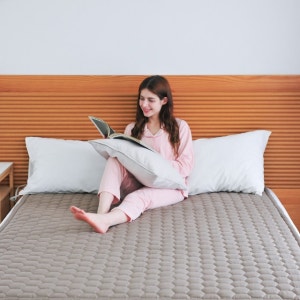 [특허]안미끄러지는 저버 푹신한 양면 탄소매트